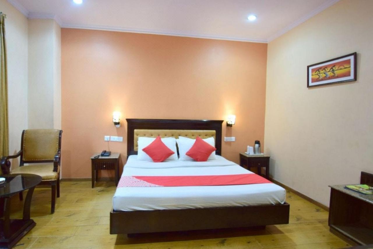Goroomgo Marc Shimla Near Mall Road - Luxury Room - Excellent Service - Ample Parking - Best Hotel In Shimla Zewnętrze zdjęcie