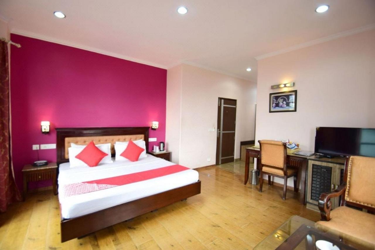 Goroomgo Marc Shimla Near Mall Road - Luxury Room - Excellent Service - Ample Parking - Best Hotel In Shimla Zewnętrze zdjęcie