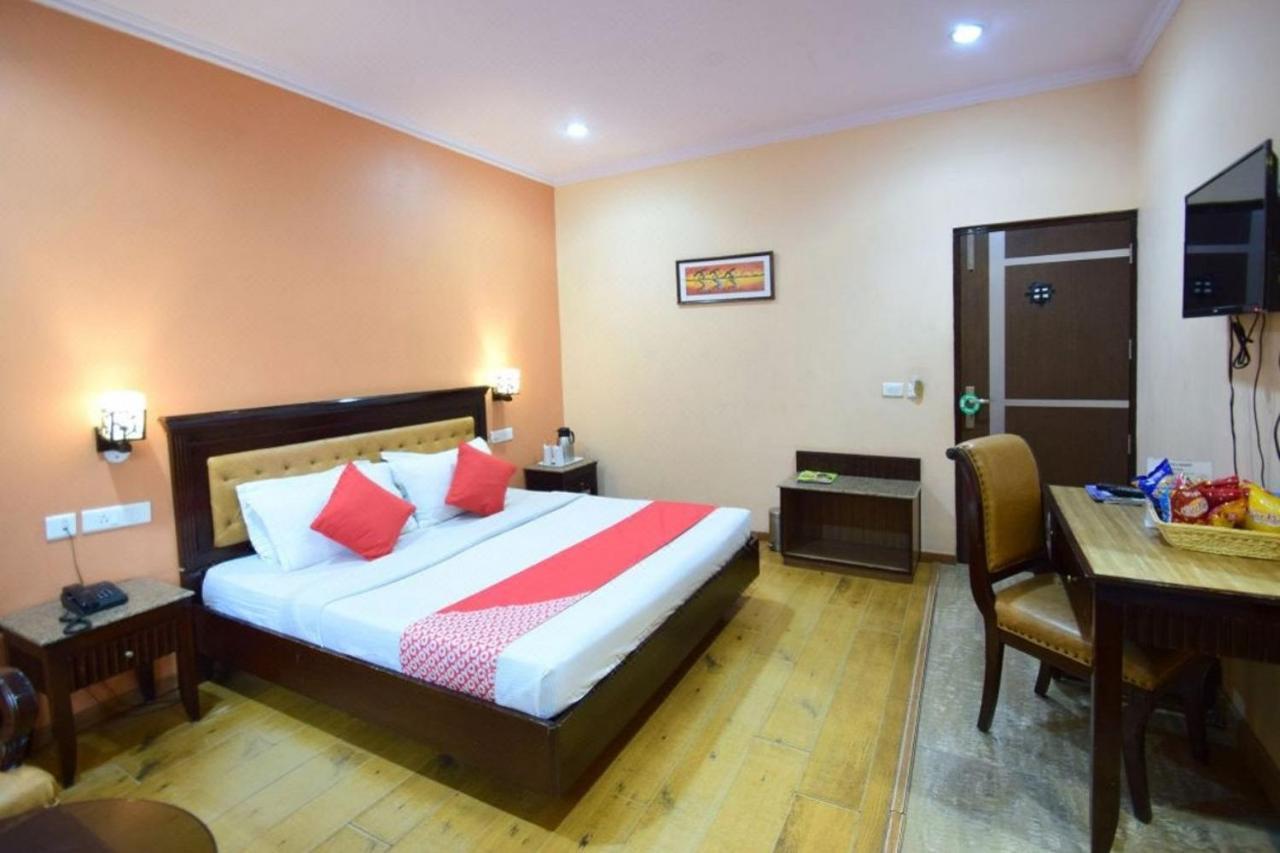 Goroomgo Marc Shimla Near Mall Road - Luxury Room - Excellent Service - Ample Parking - Best Hotel In Shimla Zewnętrze zdjęcie