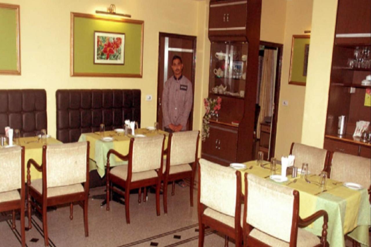 Goroomgo Marc Shimla Near Mall Road - Luxury Room - Excellent Service - Ample Parking - Best Hotel In Shimla Zewnętrze zdjęcie